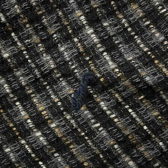 Jones New York Cape, side toggle closure. Blue, white and tan, women’s one size. - Picture 7 of 7